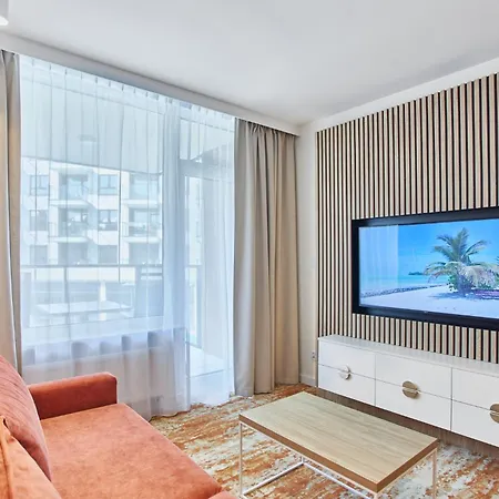 Bel Mare Apartament Z Parkingiem * 미엥지즈드로예